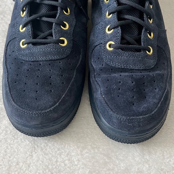 Men's Nike SF Air Force 1 Mid Obsidian Metallic Gold Sneakers - Picture 12 of 14